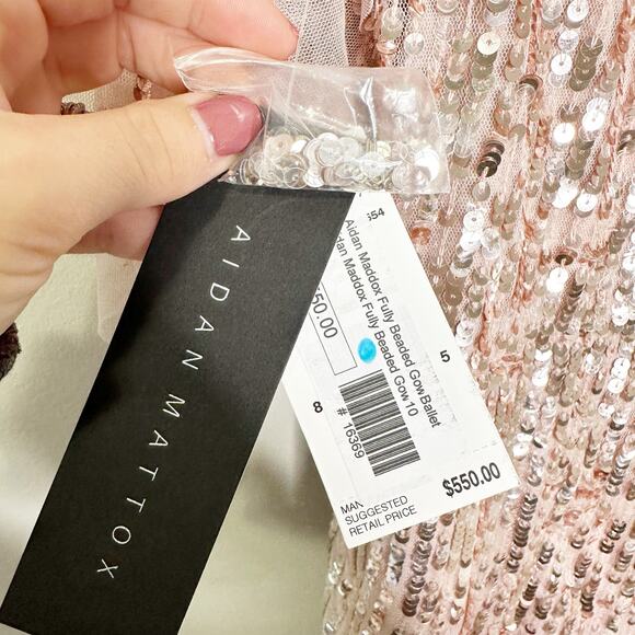 Aidan Mattox Pink Fully Beaded Flutter Sleeve V Neck Gown 10 NEW $550 - Picture 8 of 10